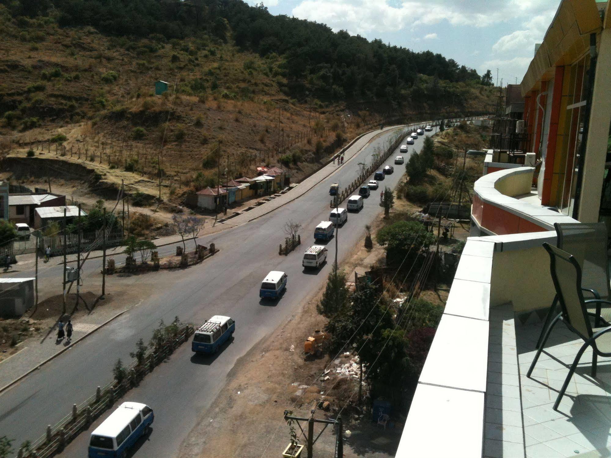 Florida International Hotel Gondar Bagian luar foto